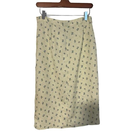 BCBGeneration Dainty Ditsy Slit Front Midi‎ Skirt in Yellow Size 4 NWT - Picture 3 of 9